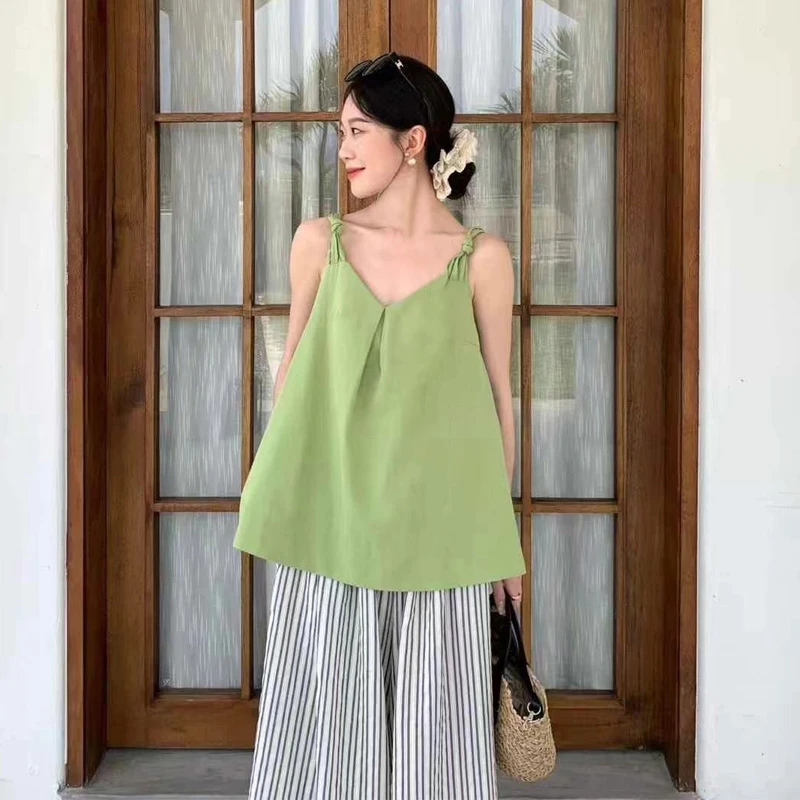 韩系气质扭结V领吊带衬衫女外穿秋季设计感宽松显瘦无袖上衣通勤