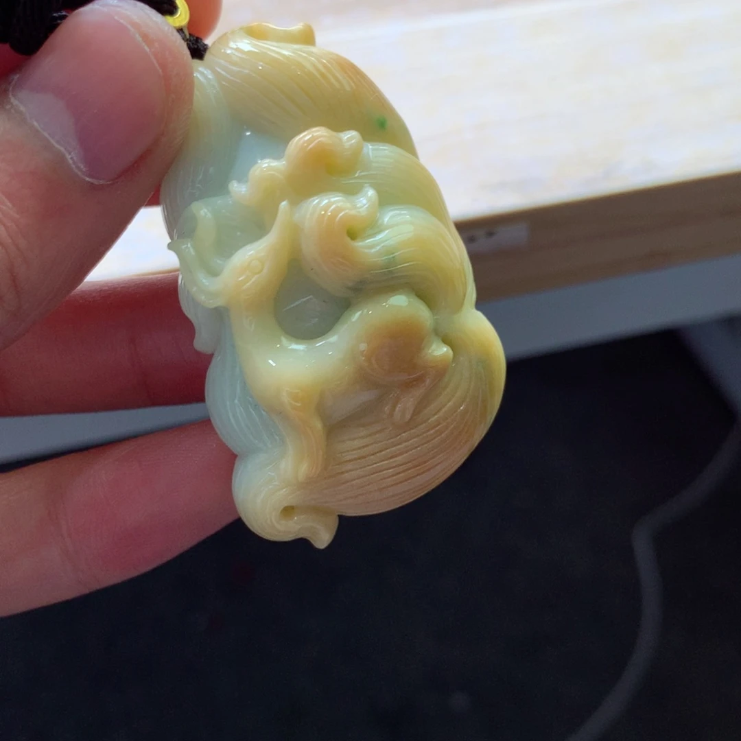 翡翠颈饰未镶嵌吊坠