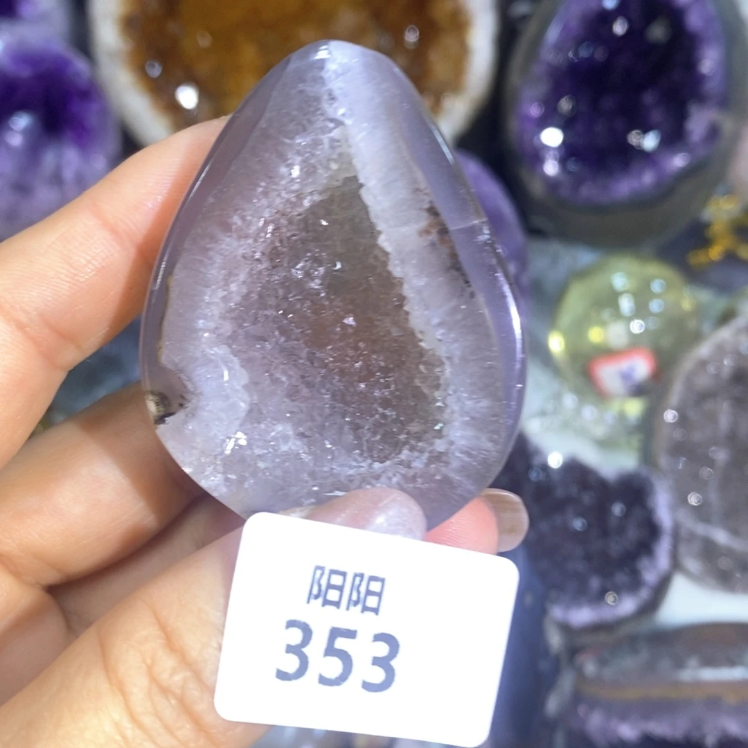 未镶嵌水晶大型摆件（非配饰）