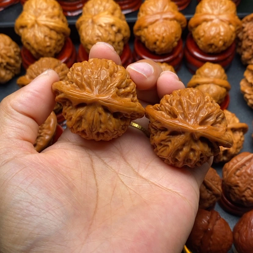 【闪购商品】文玩核桃把件44宫灯