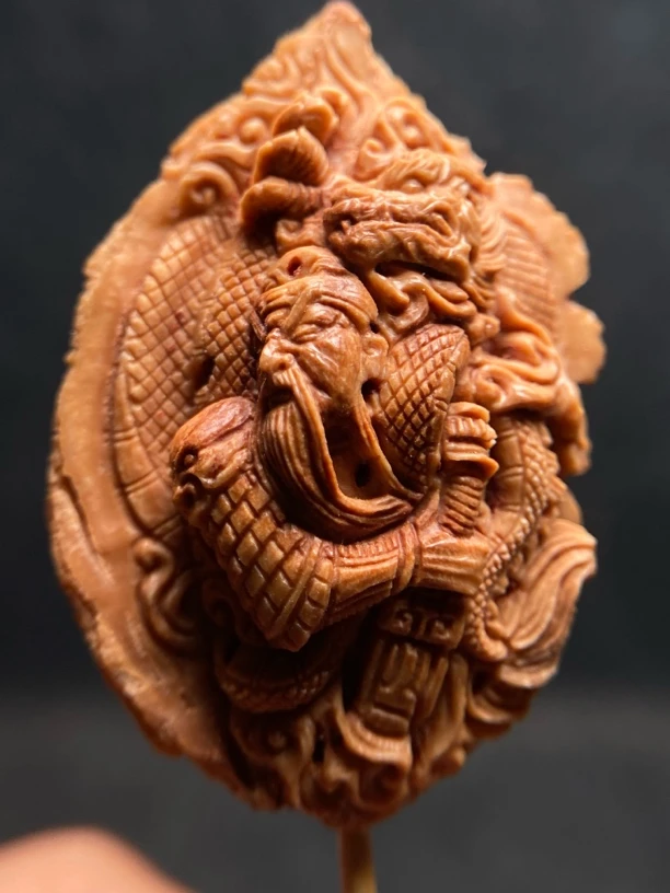 桃核纯手工浮雕关公关二爷武财神单颗每一颗都不一样下单联系客服