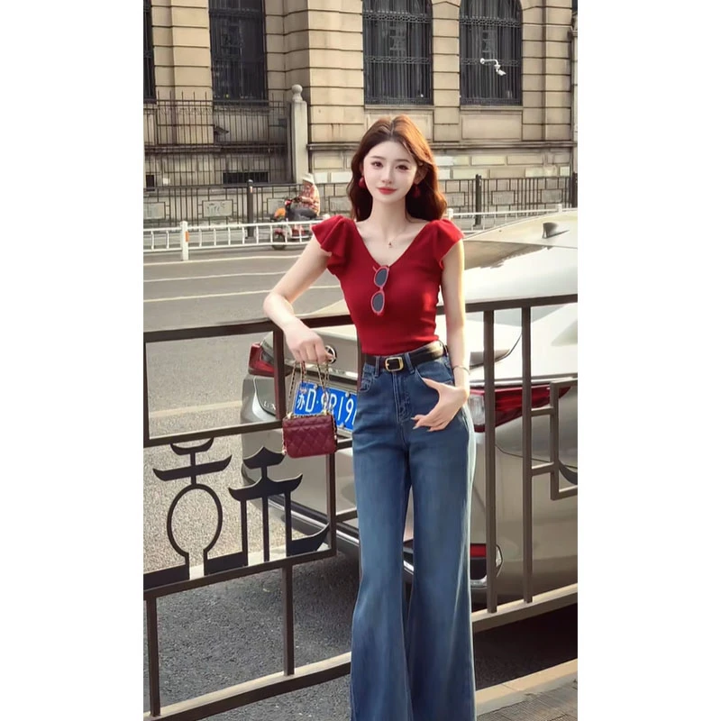 2025夏季新款通勤时尚修身V领红色T恤上衣高腰直筒百搭休闲牛仔裤