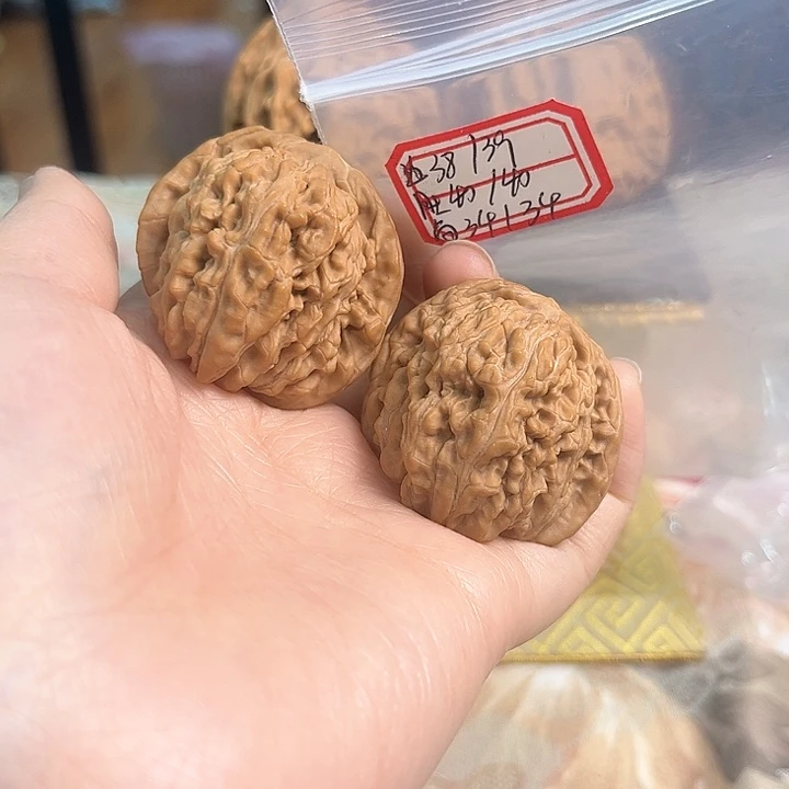 文玩核桃吊坠一代楼