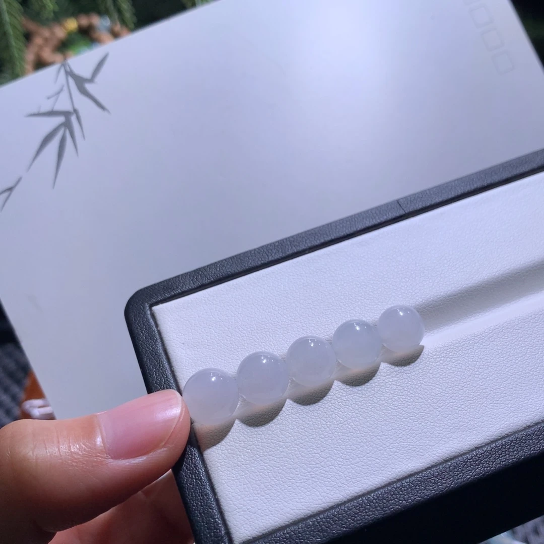 翡翠散珠特价浅粉色卡8.6～9.9选其一