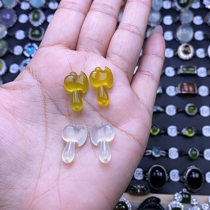 岫玉耳坠未镶嵌桔*