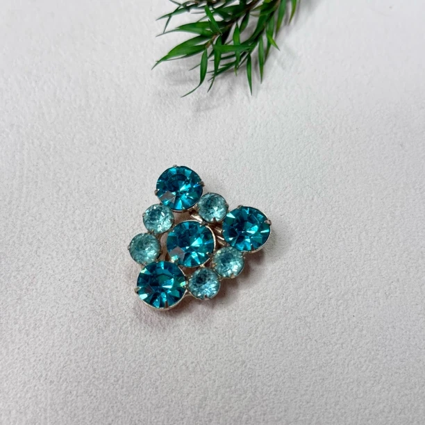 铜合金合成锆石胸针 【六六中古】孤品复古裙夹te1436