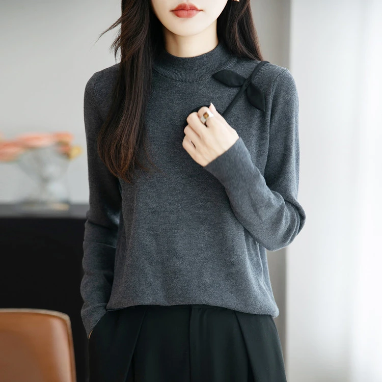 女士秋冬打底针织衫半高领优雅展现显瘦修身浅灰色带花朵毛衣上衣