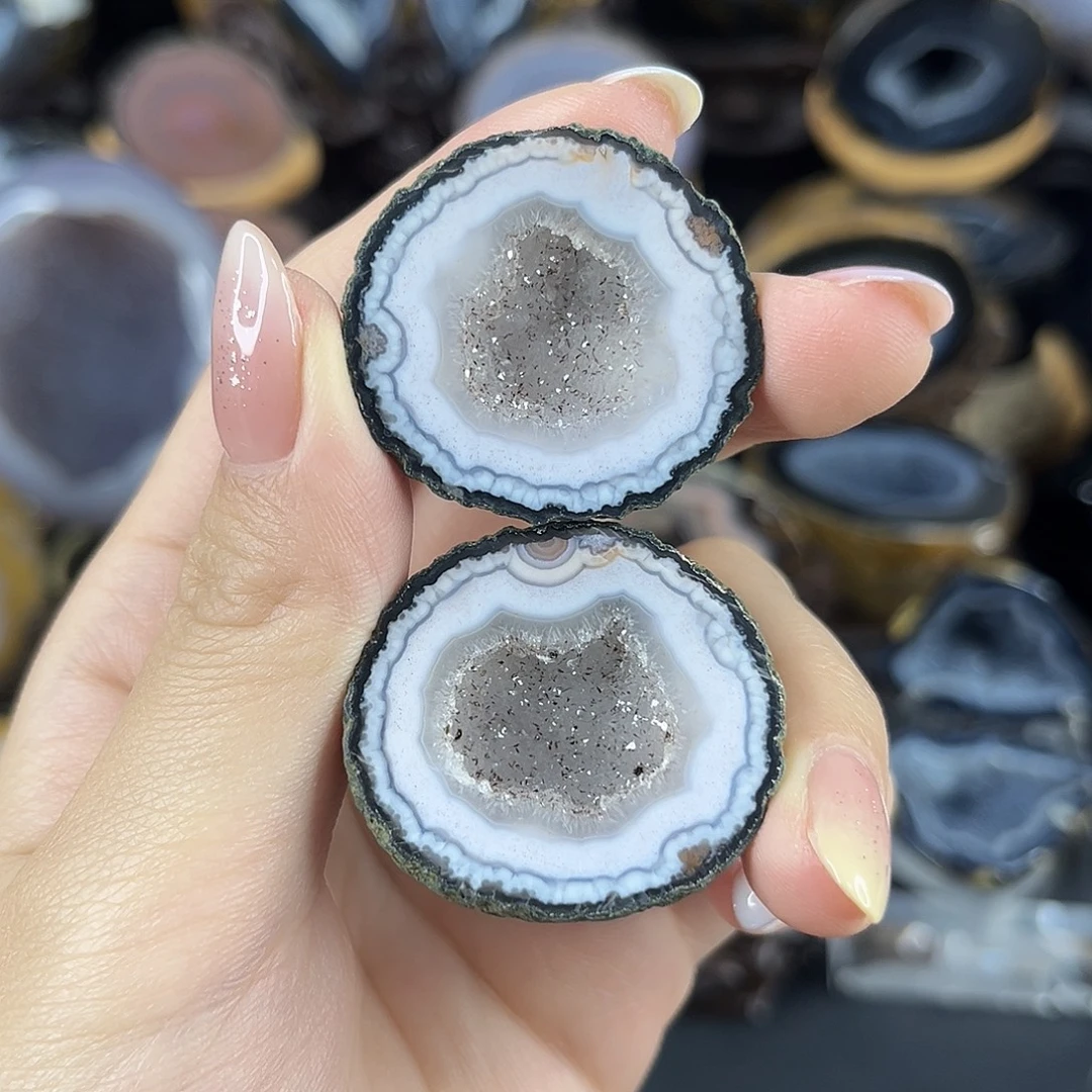 未镶嵌水晶大型摆件（非配饰）