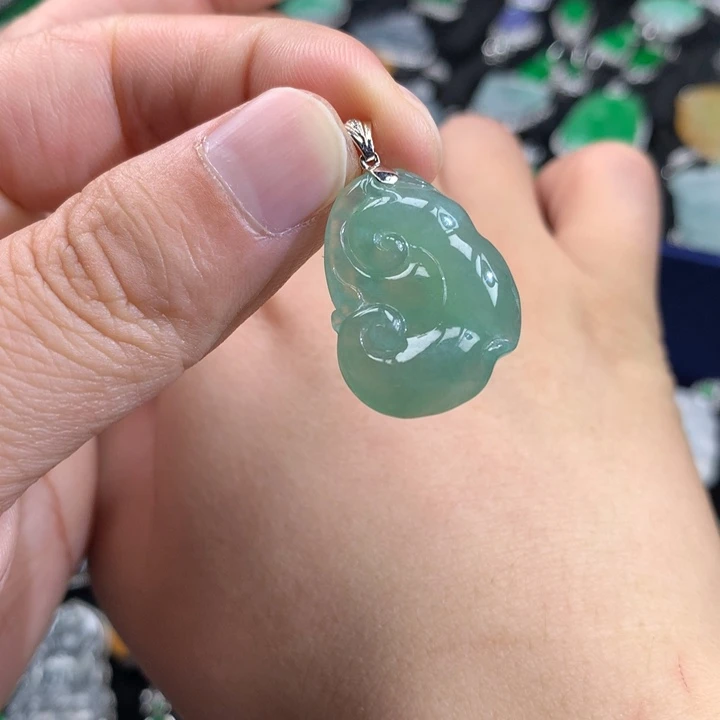 翡翠吊坠(不含链)18K金镶嵌