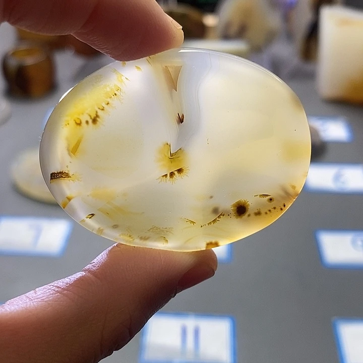 玛瑙/玉髓未镶嵌珠宝半成品86