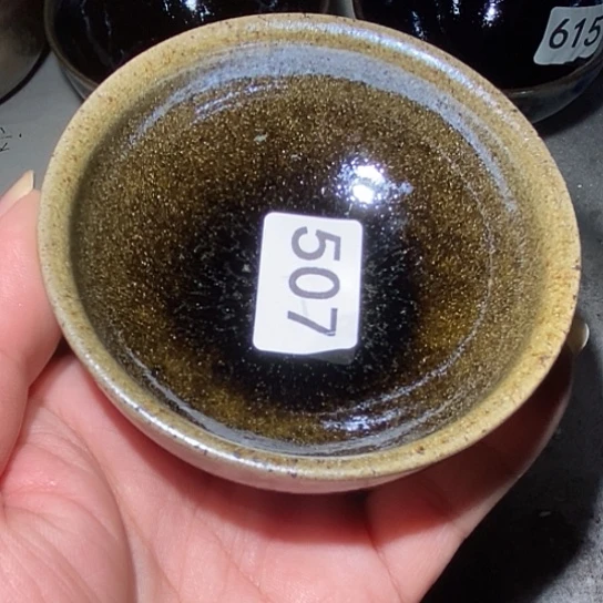 茶盏是因为一切不开心