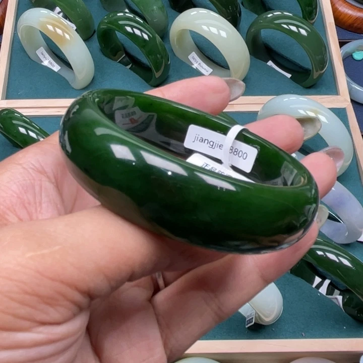 和田玉（碧玉）手镯未镶嵌