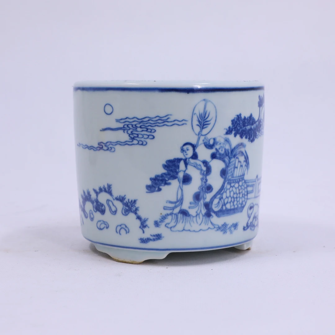 当代仿制 仿古瓷/青花人物三足炉/LOT1981