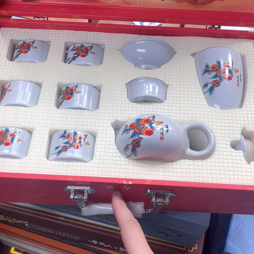 孤品茶具套装等。