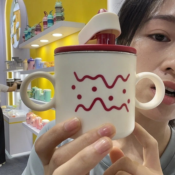 牛奶杯红色，260ml