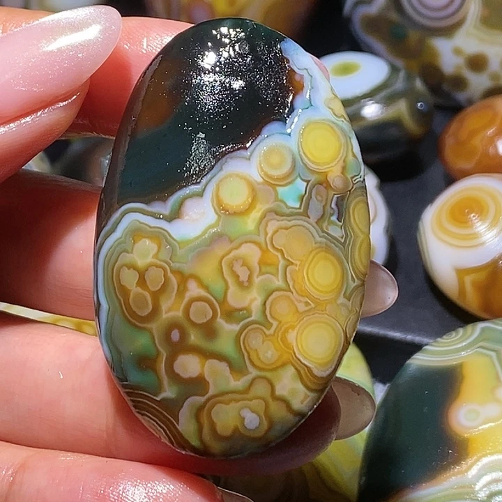 玛瑙/玉髓未镶嵌珠宝奇石64