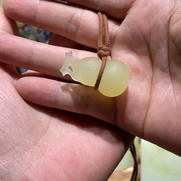 蛇纹石玉合金颈饰