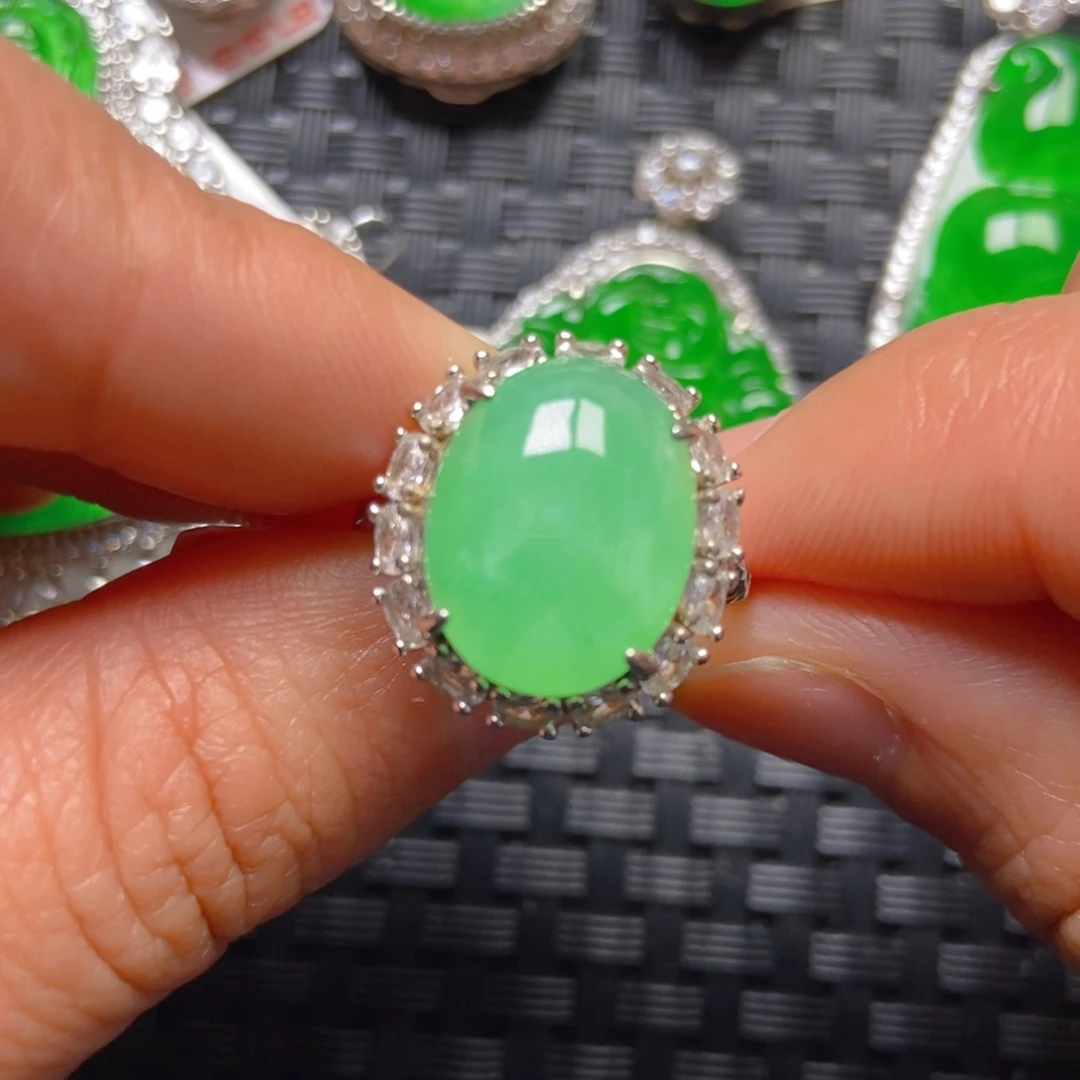 翡翠银S925镶嵌颈饰女戒