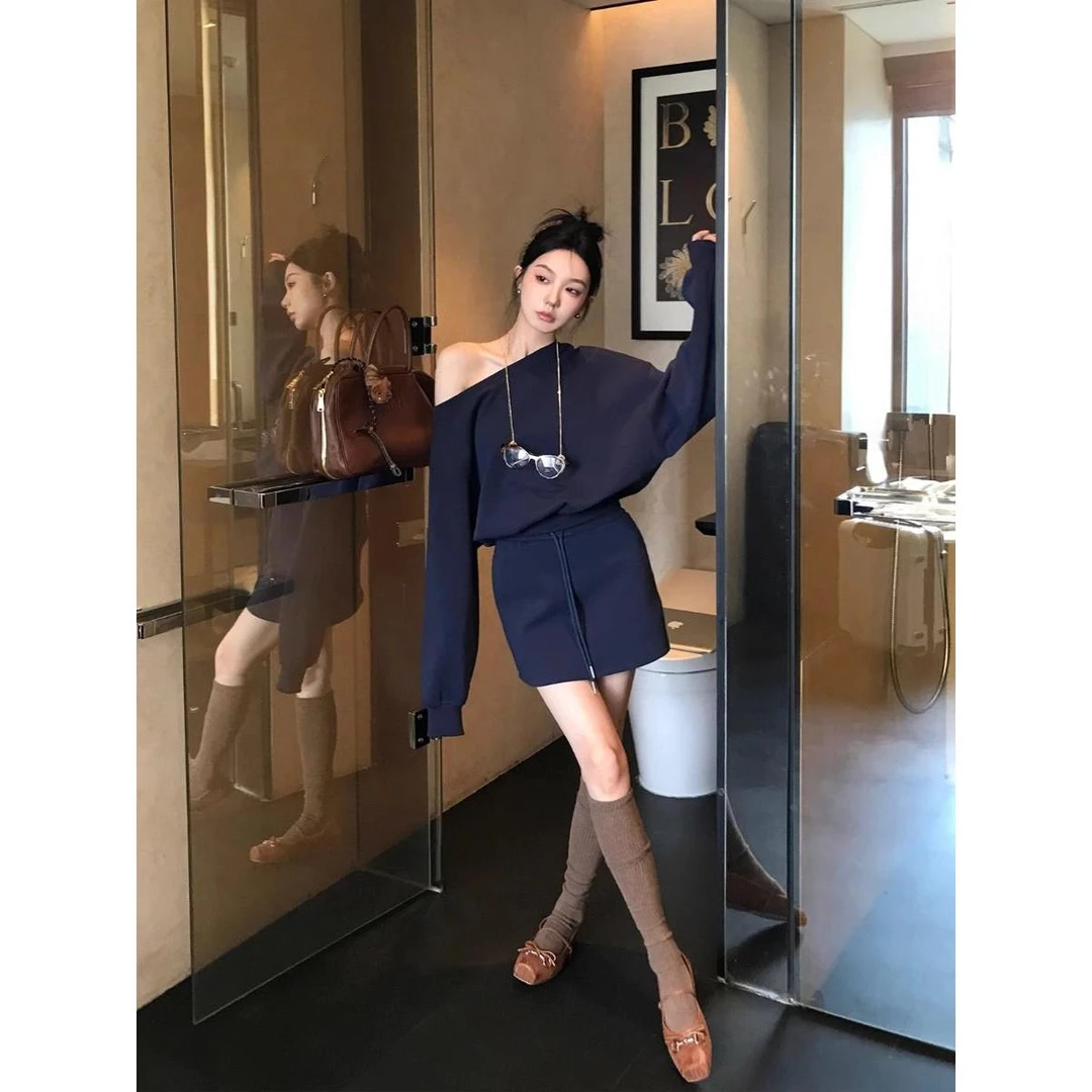 藏青色长袖上衣半身裙套装女秋季气质辣妹露肩卫衣a字短裙两件套