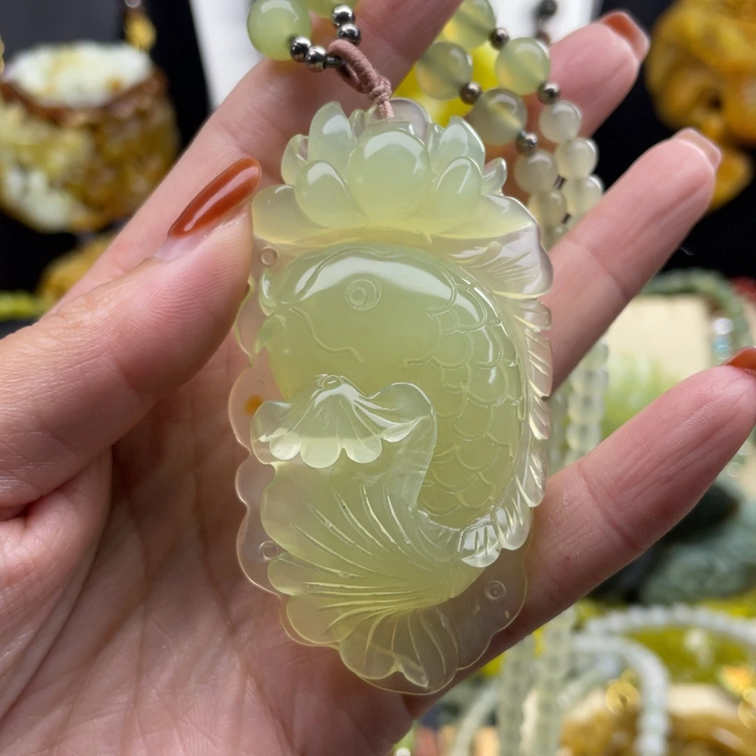 未镶嵌蛇纹石玉颈饰