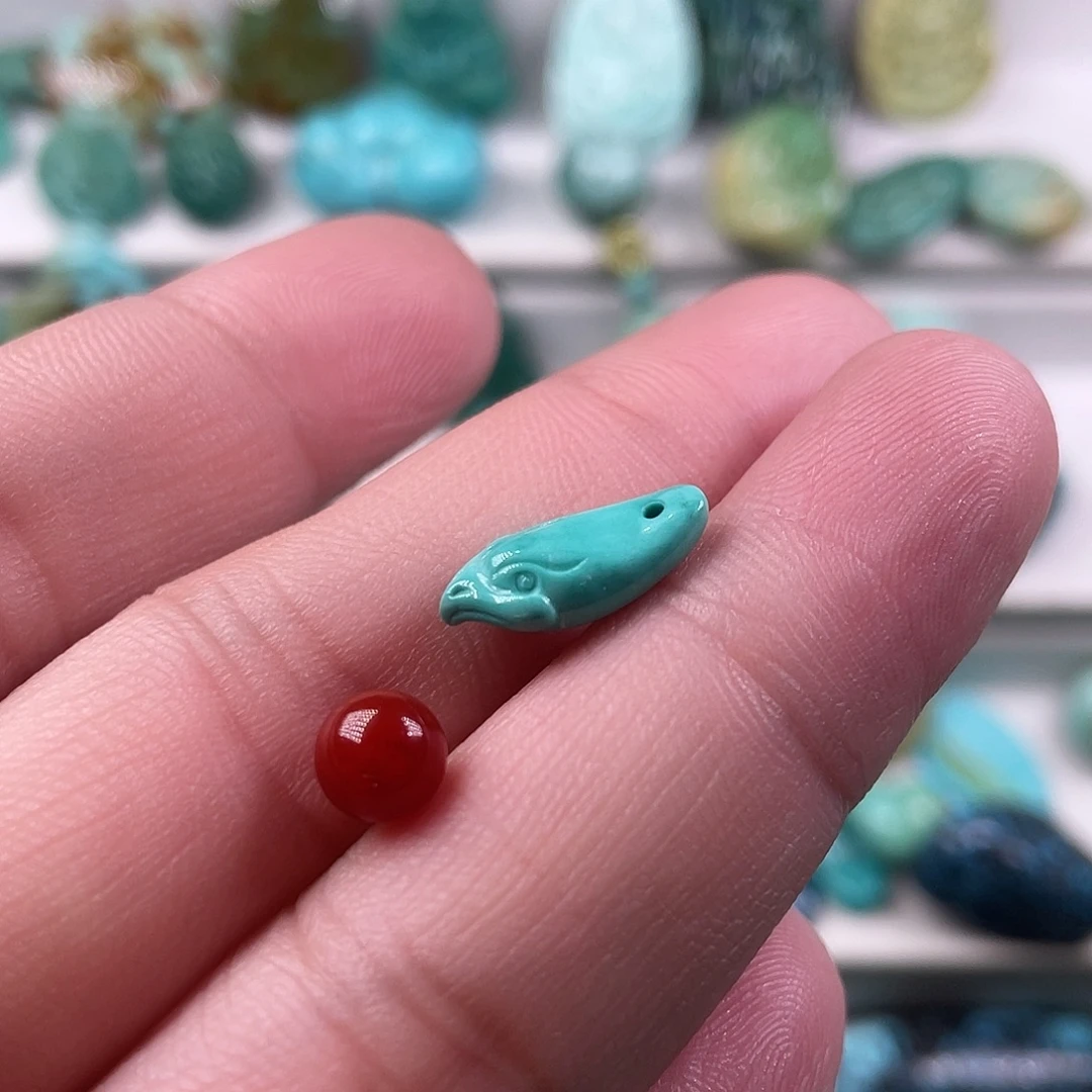 毛***生南红玛瑙未镶嵌颈饰