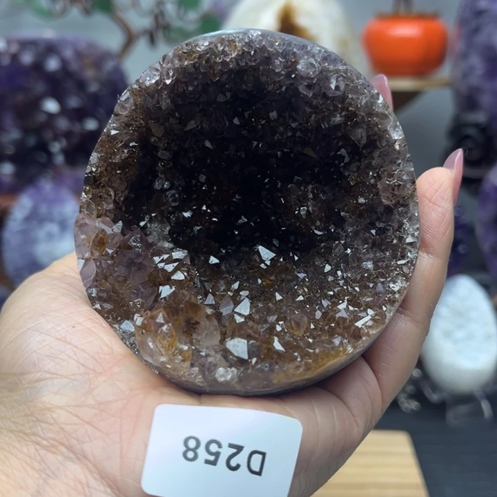 未镶嵌水晶大型摆件（非配饰）