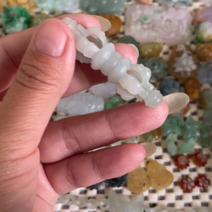 定制翡翠未镶嵌翡翠