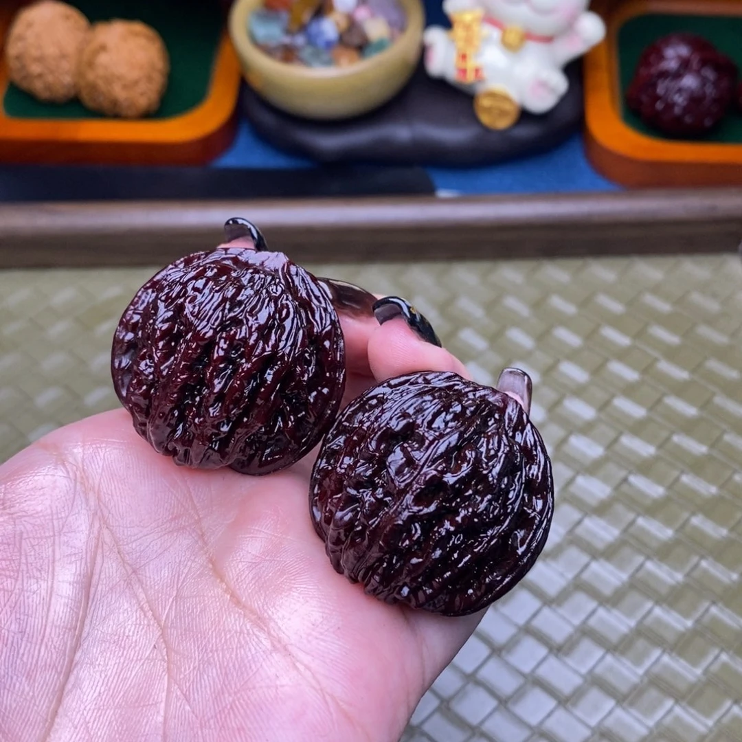 文玩核桃吊坠36+酒红楼