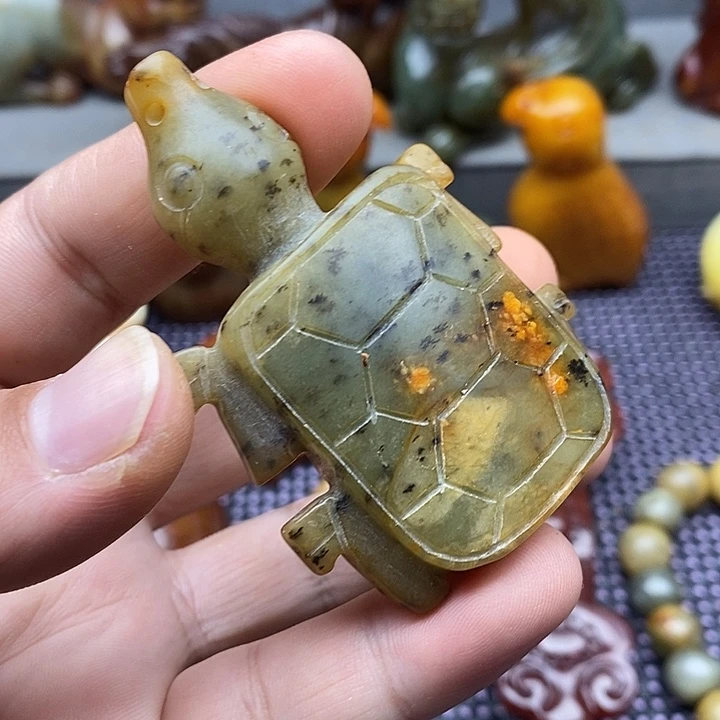 未镶嵌蛇纹石玉颈饰
