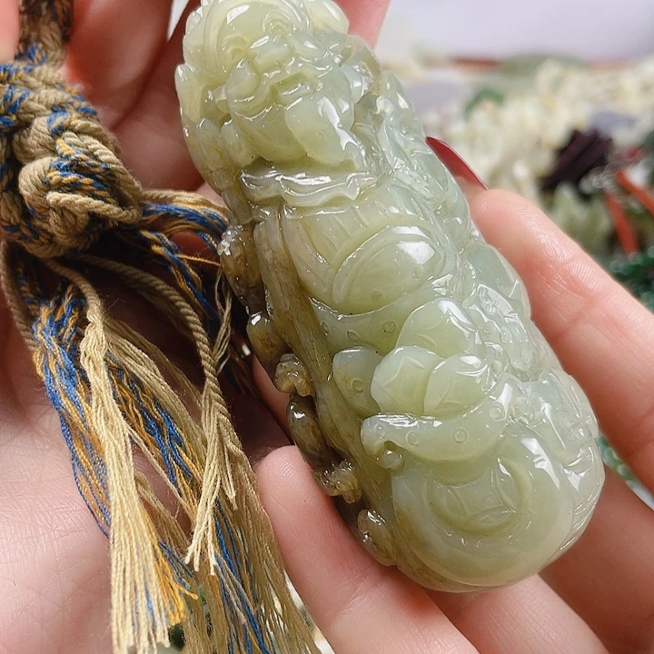 未镶嵌和田玉挂件