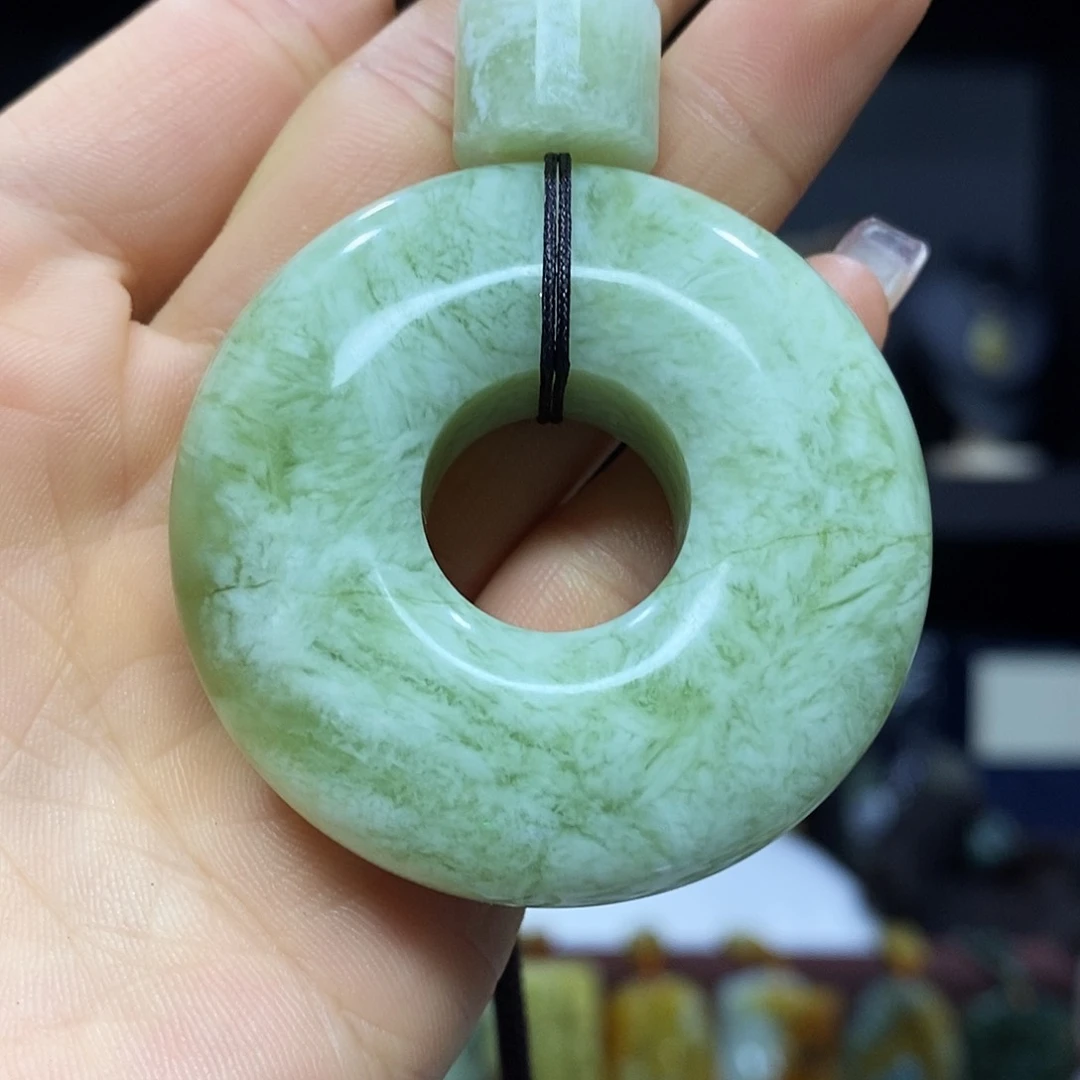 岫玉未镶嵌挂件吊坠