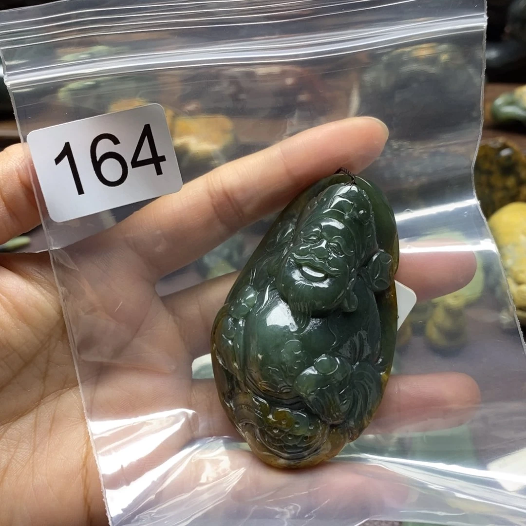 未镶嵌岫岩河磨玉(透闪石质玉)把件用****湖