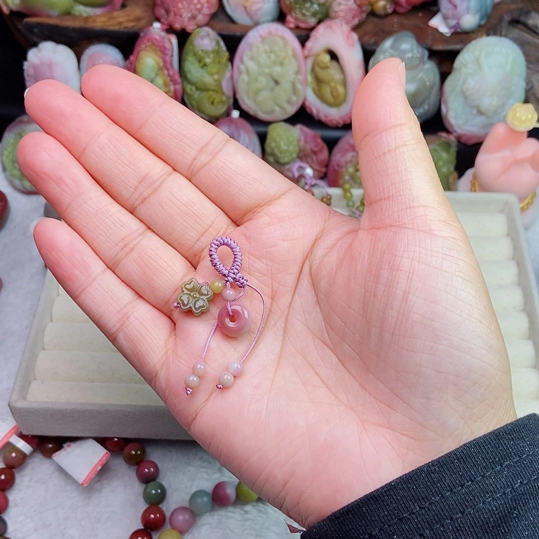 未镶嵌石英质玉（盐源）珠宝半成品