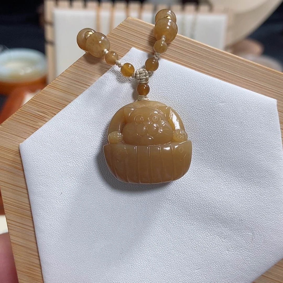 和田玉颈饰未镶嵌