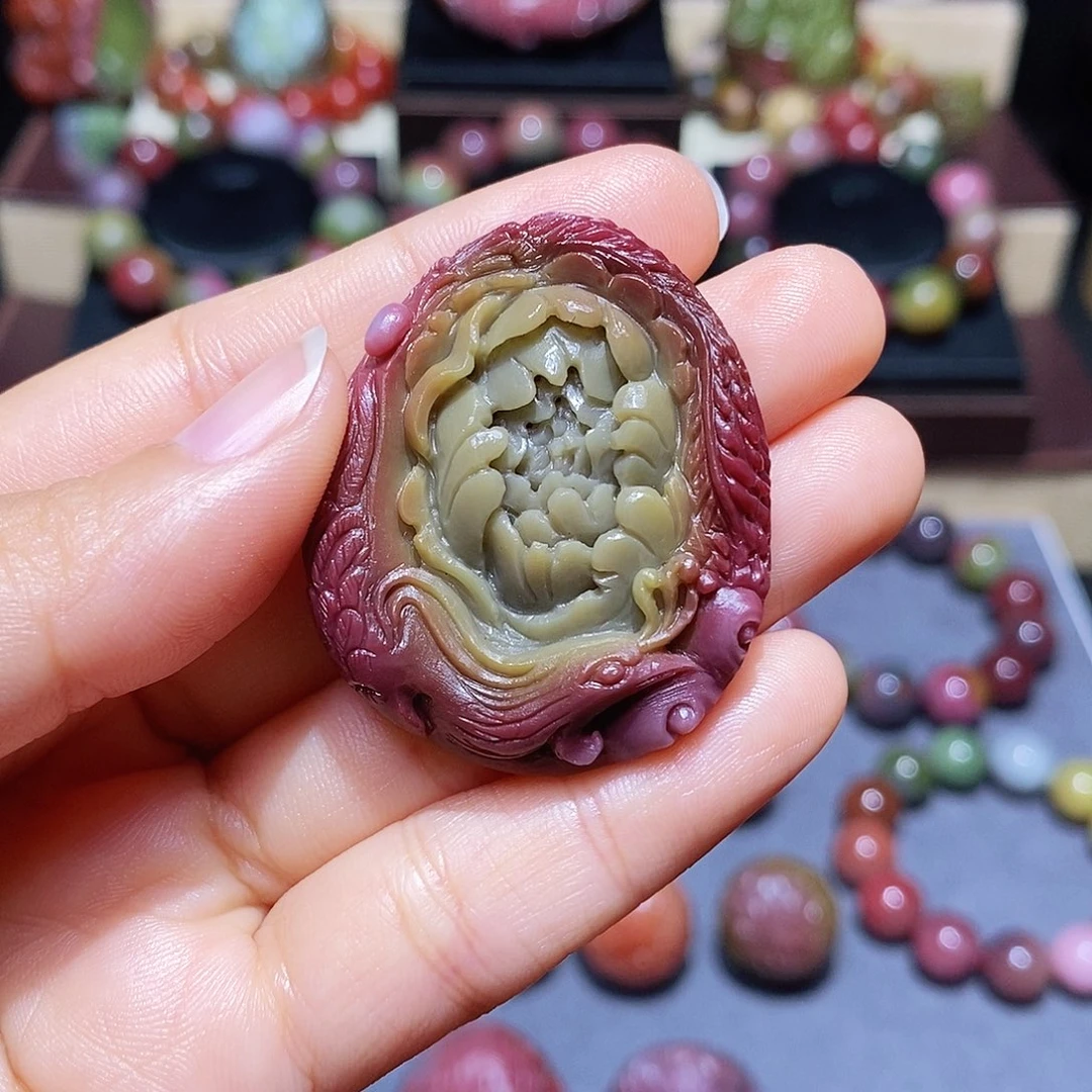 玛瑙/玉髓未镶嵌盐源玛瑙凤穿牡丹牌