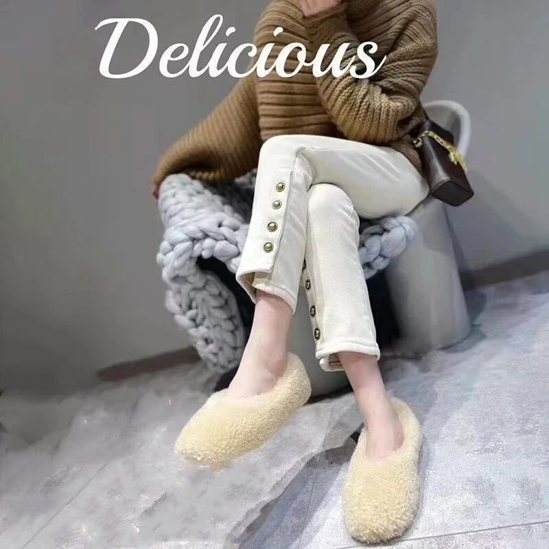 欧货新款冬季纽扣八分小个子直筒加绒加厚浅杏米色显瘦牛仔烟管裤