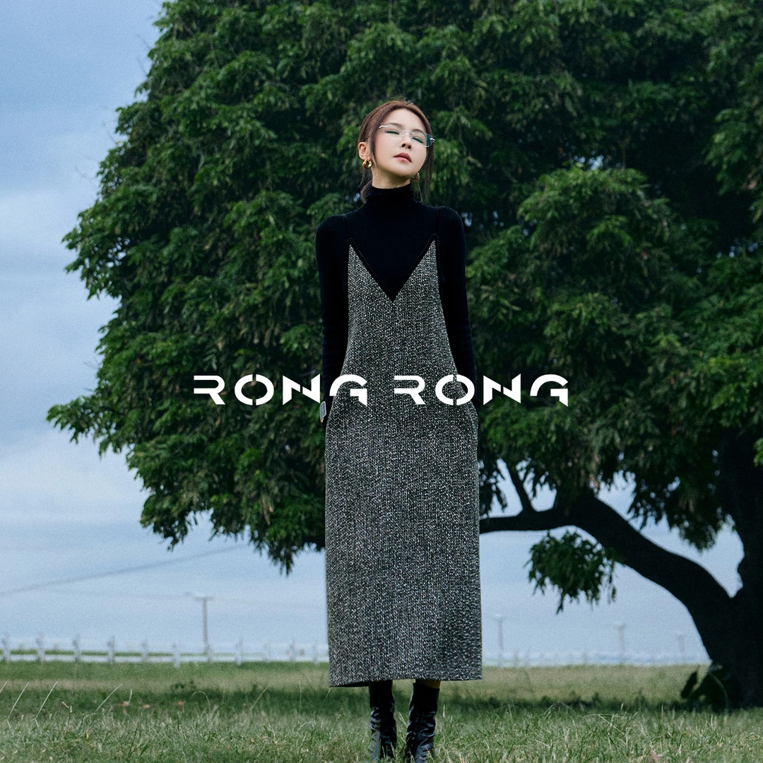 溶溶【千金星宴】RONGRONG 深V领丝绒包边法式轻奢吊带连衣裙AJ095