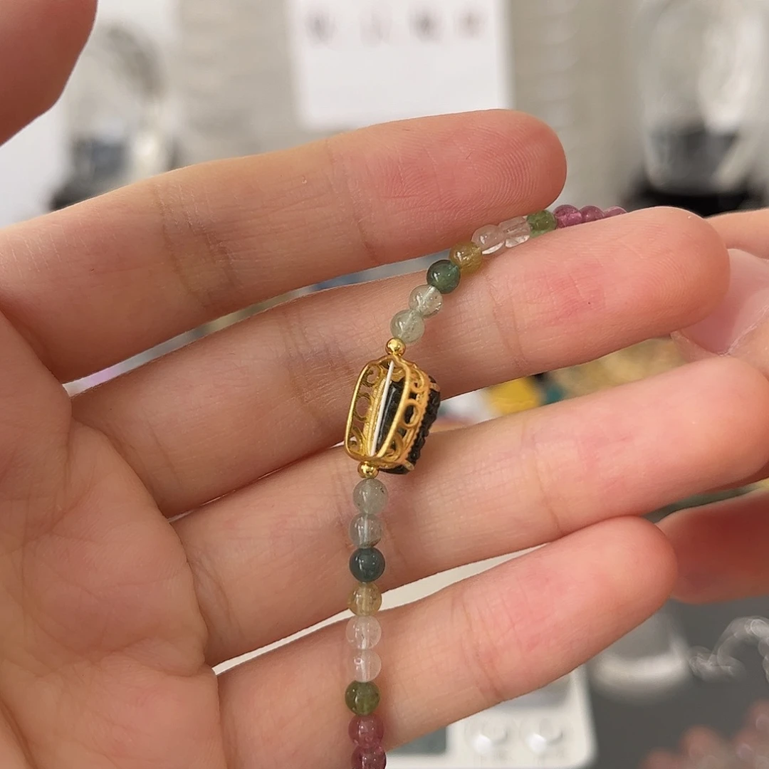 手链碧玺未镶嵌矿坑