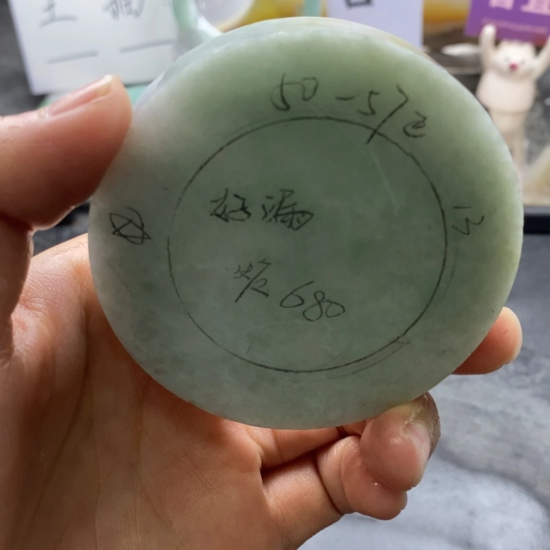 定制翡翠未镶嵌翡翠手镯