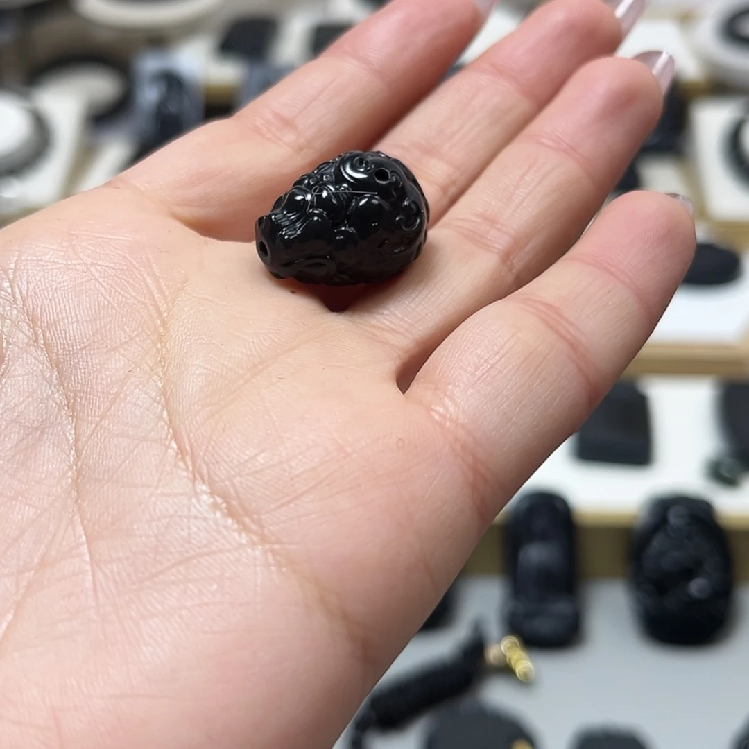 【闪购商品】和田玉（墨玉）吊坠(不含链)未镶嵌阿**德三通