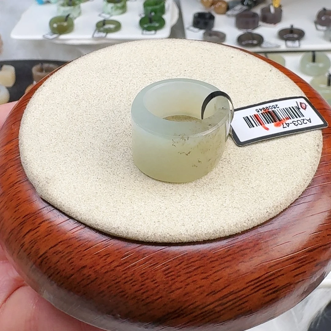 和田玉未镶嵌戒指X104奶蓝飘糖盾牌直径16.6mm