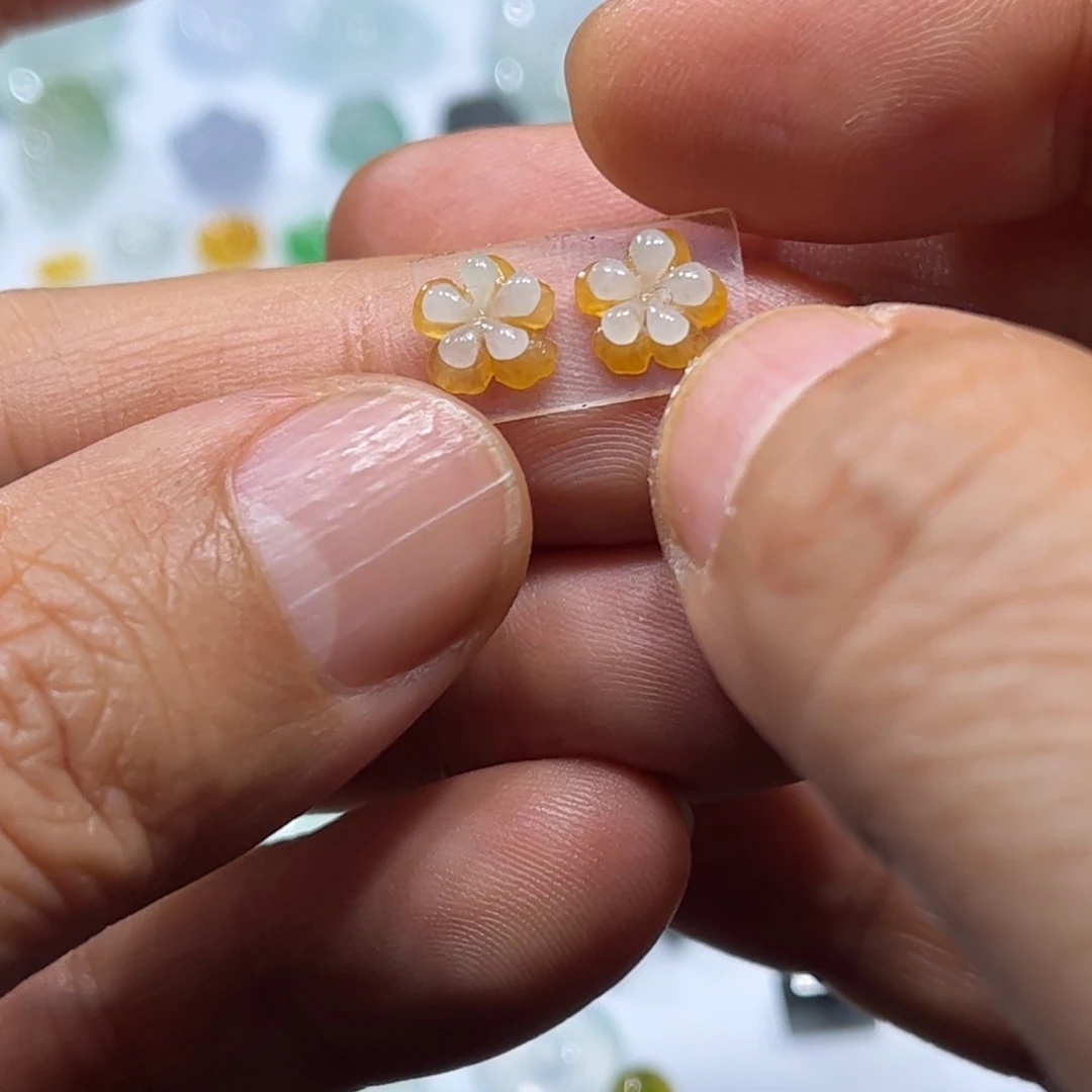 定制翡翠未镶嵌花