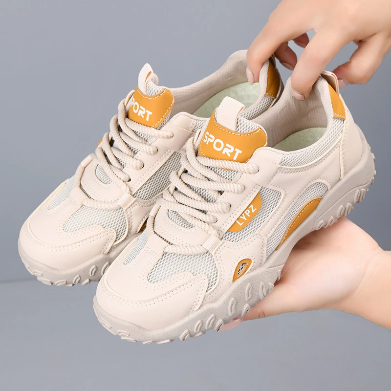 潮流运动鞋女秋季轻便网面透气2025新款爆款女鞋百搭平底鞋子