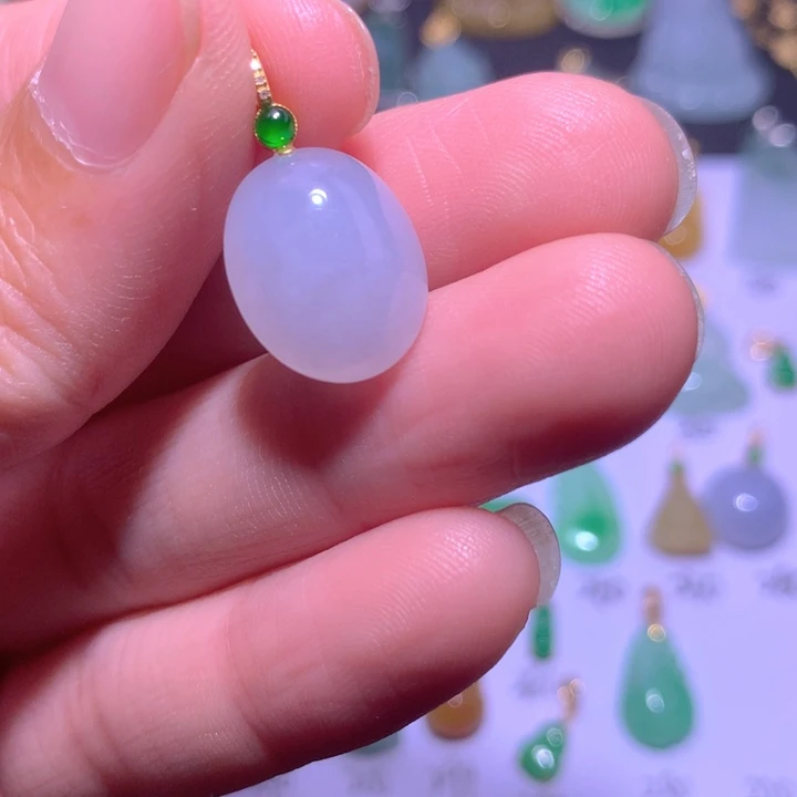 颈饰18K金镶嵌翡翠翡翠