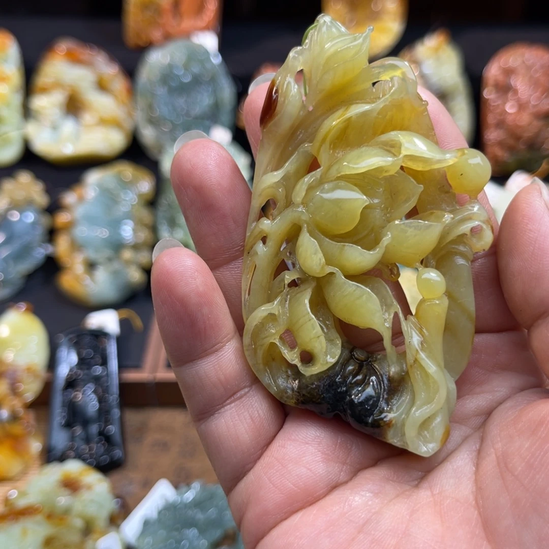 *****蛇纹石玉未镶嵌颈饰