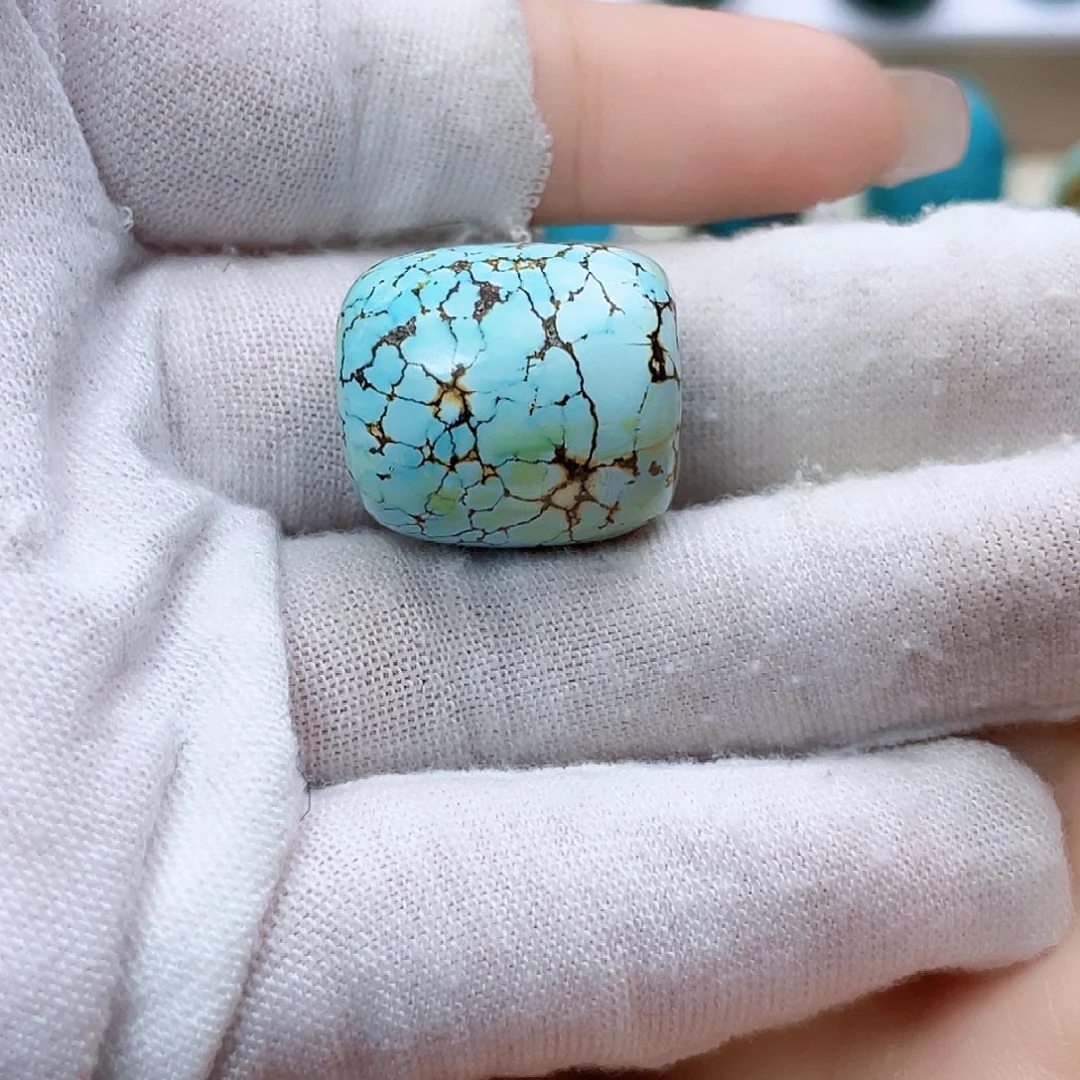 绿松石未镶嵌饰品