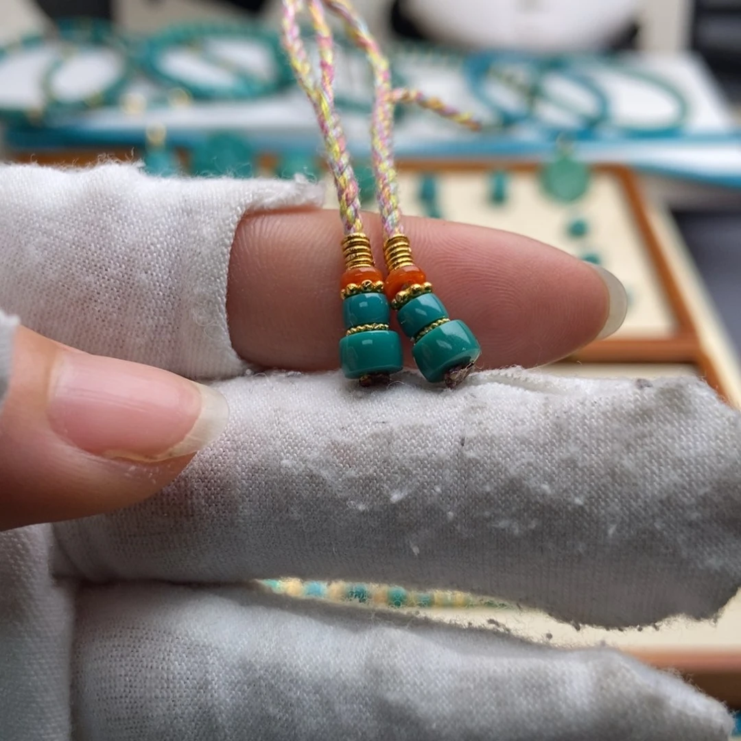 绿松石配饰未镶嵌