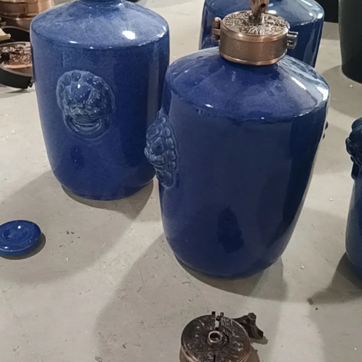 五斤酒瓶带金属盖一个