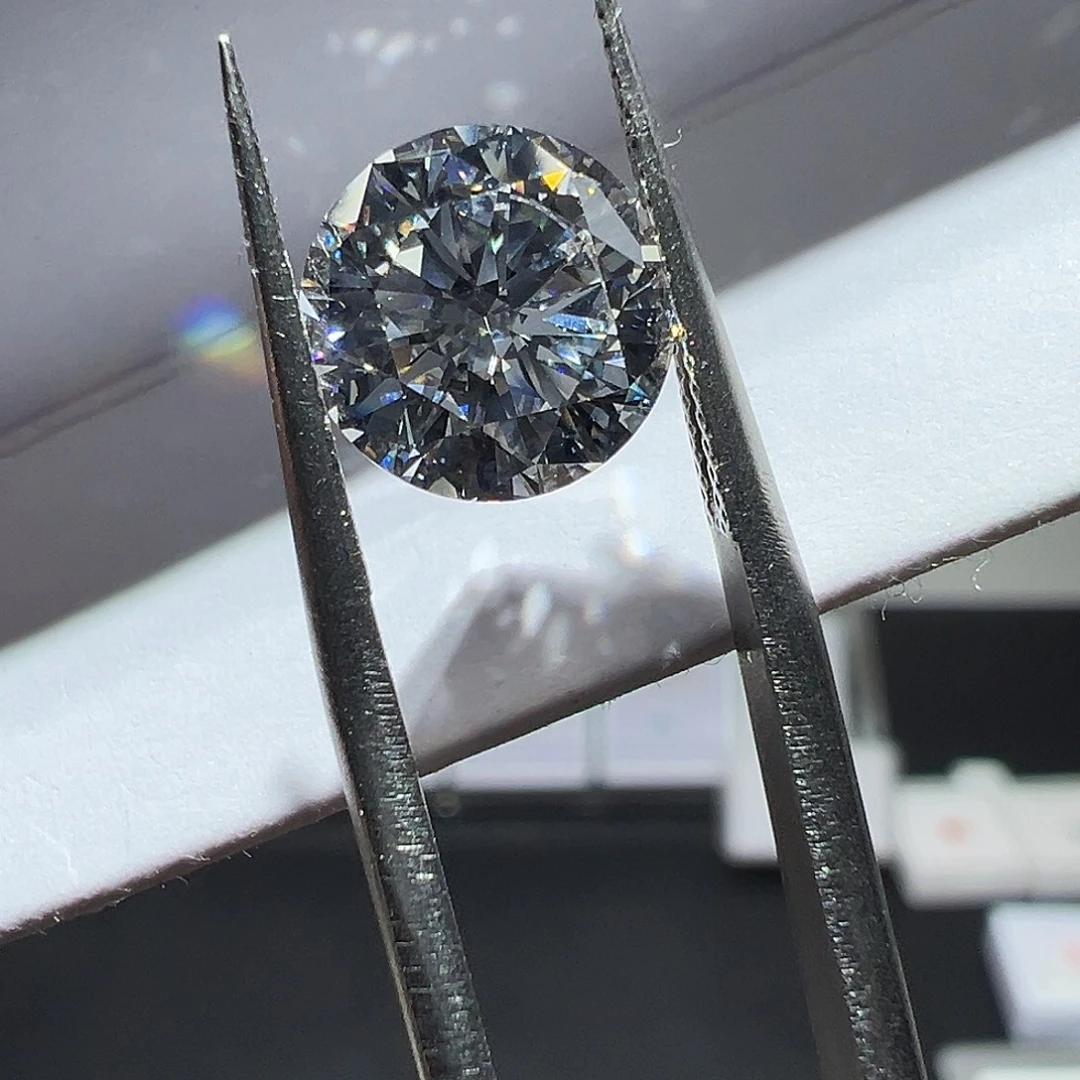 合成钻石裸石单证书圆白3.18ct