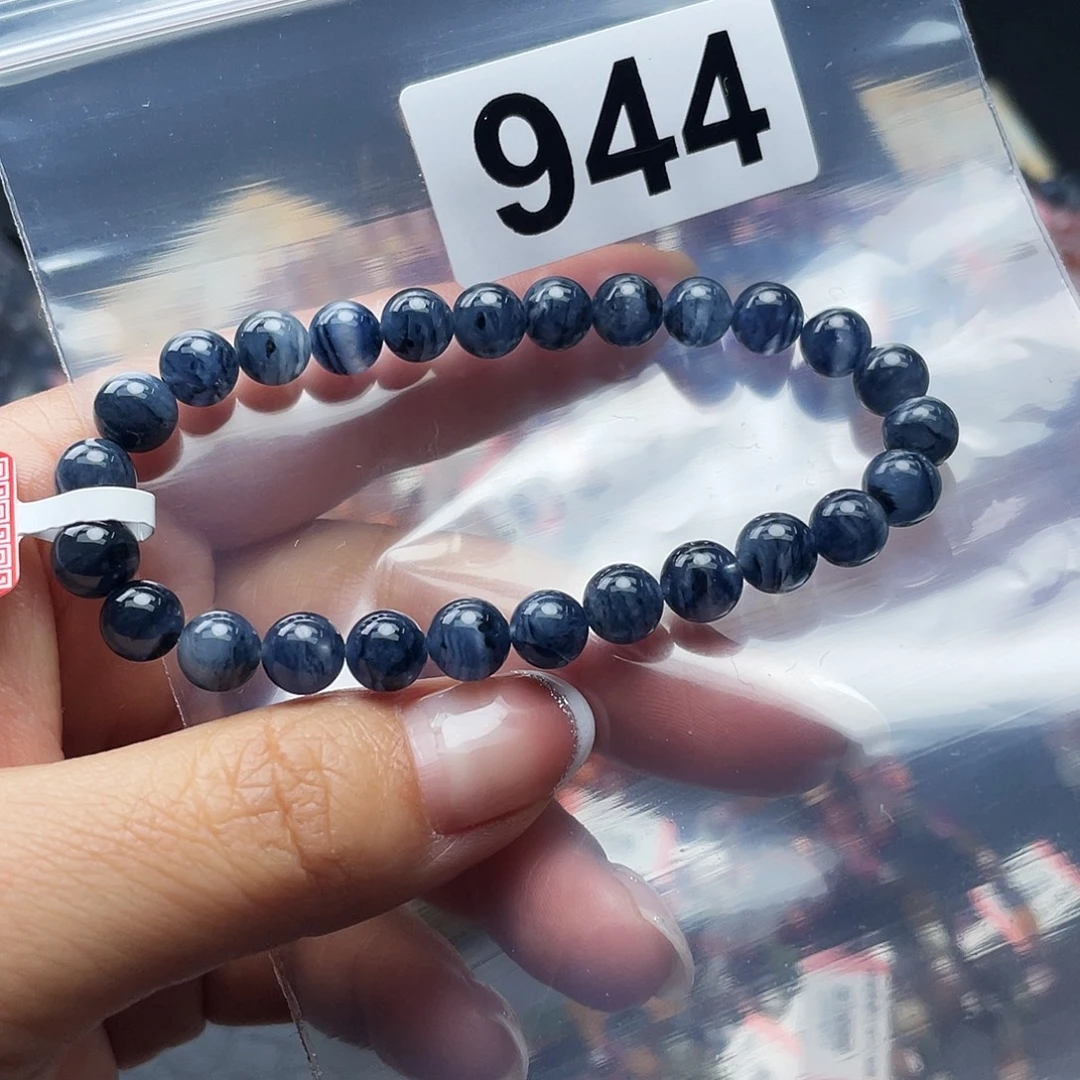 水晶手串未镶嵌手串944。